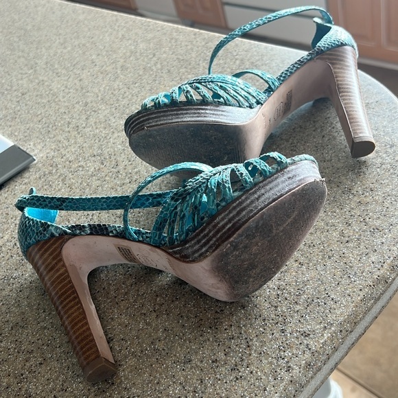 White House Black Market Emilia Heels - Picture 8 of 8